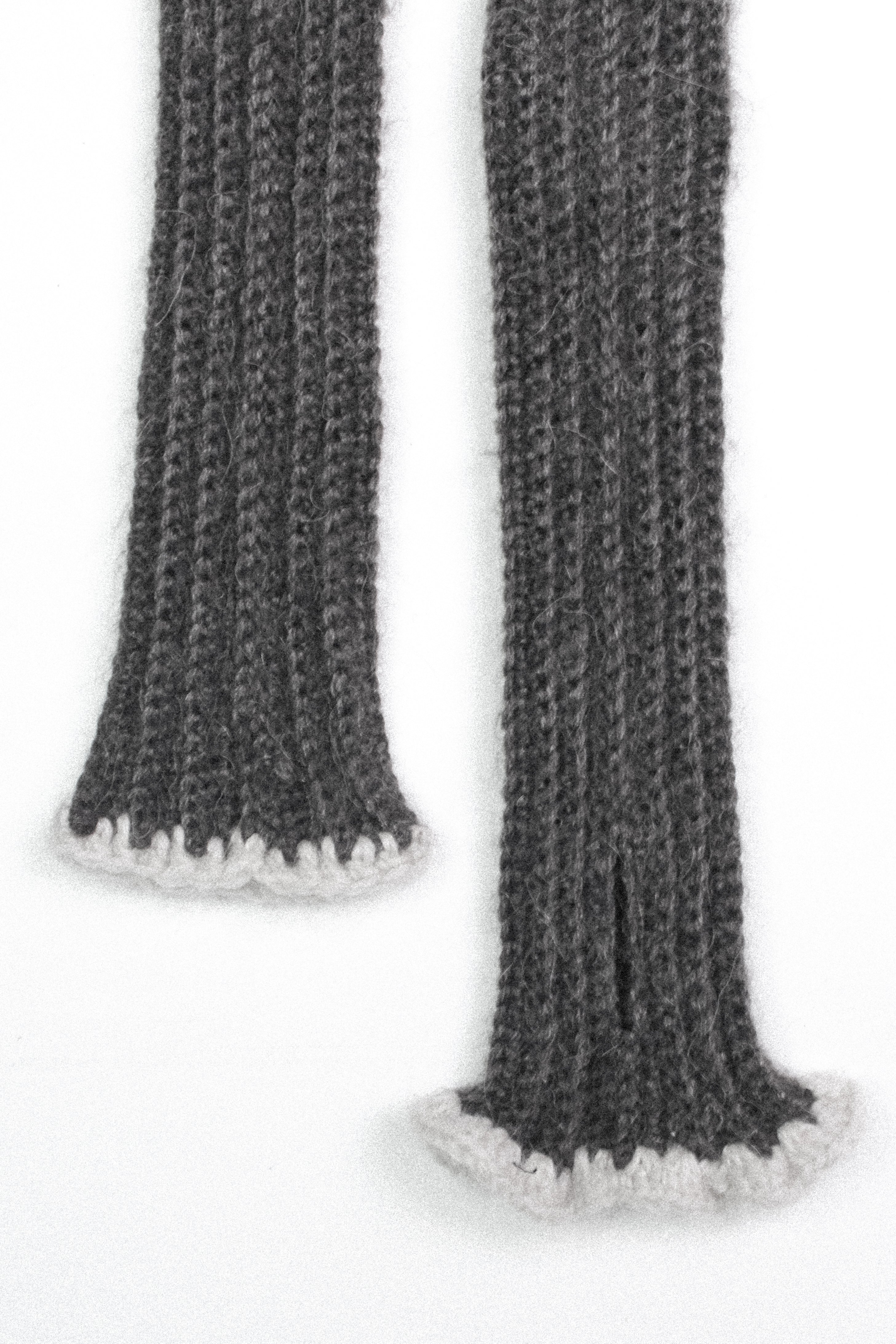 Petal Trim Arm Warmers